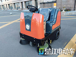 外循環(huán)除塵裝置掃地車
